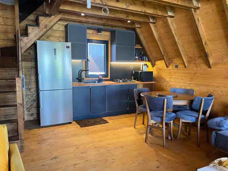 یک خوابه سوئیسی استخردار آبگرم سپیدا