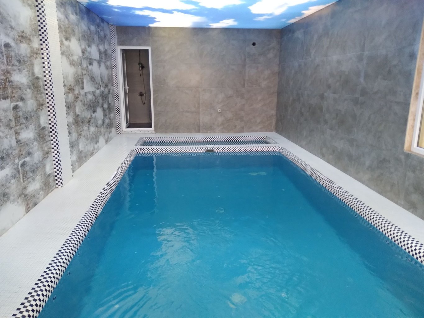 سه خوابه استخردار آبگرم رمضانی 1 - استخر جکوزی