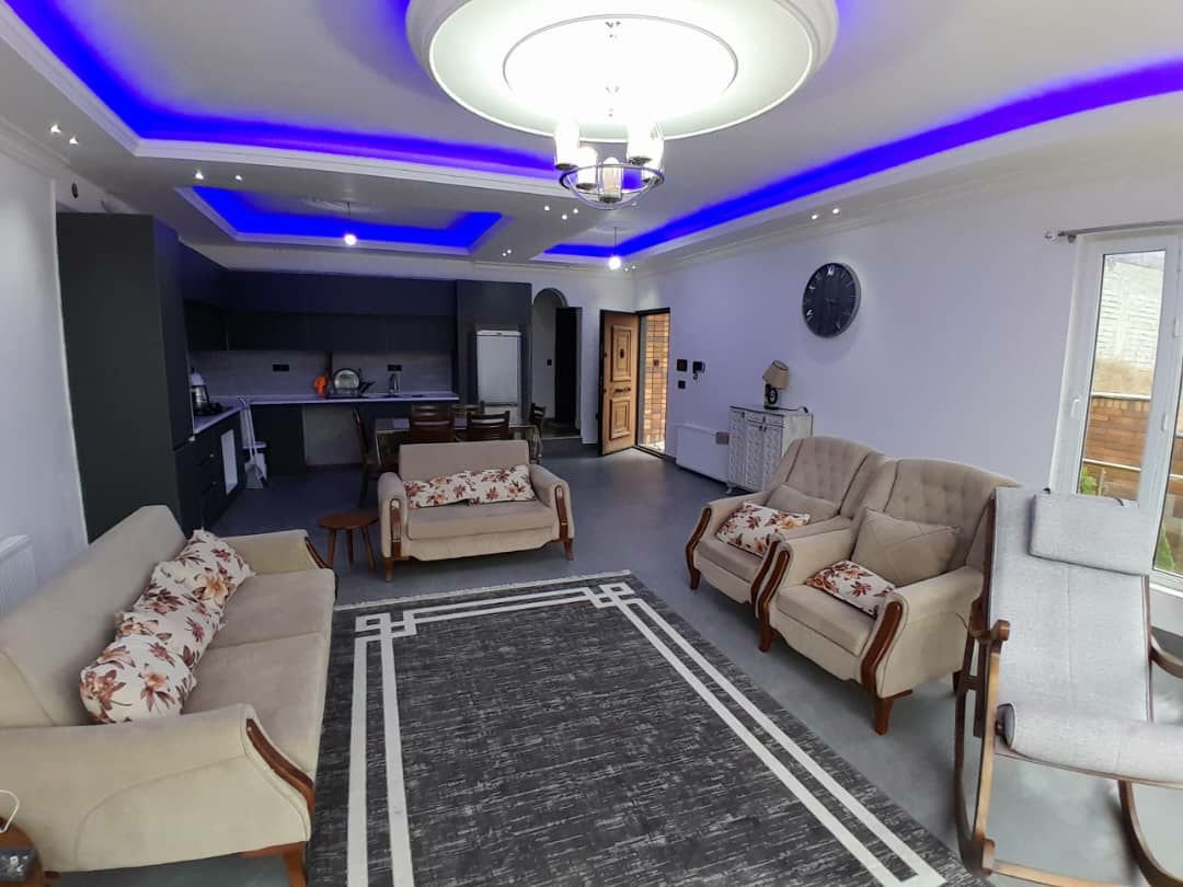 ویلا دوخوابه جنگلی استخردار آبگرم گل گندم