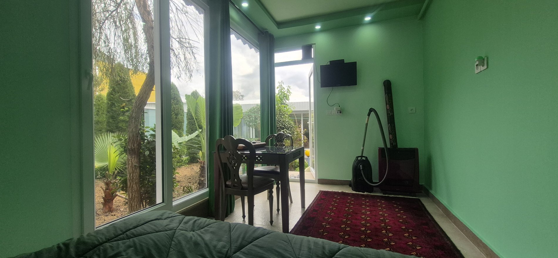 یک خوابه استخردار آبگرم لایت