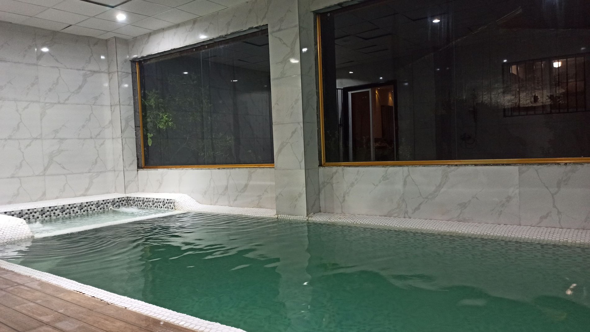 دوخوابه استخردار آبگرم آرم 2 - استخر