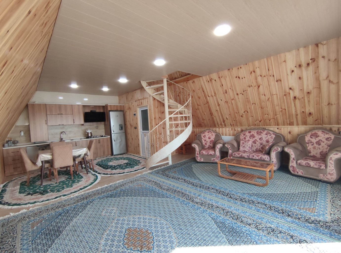 ویلا دوخوابه سوئیسی دوبلکس جکوزی دار توحید