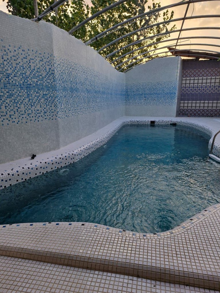 ویلا باغ دوخوابه استخردار آبگرم میانکوه