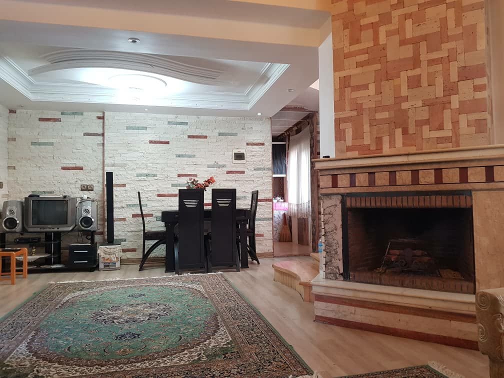 ویلا باغ دوخوابه استخردار آبگرم میانکوه