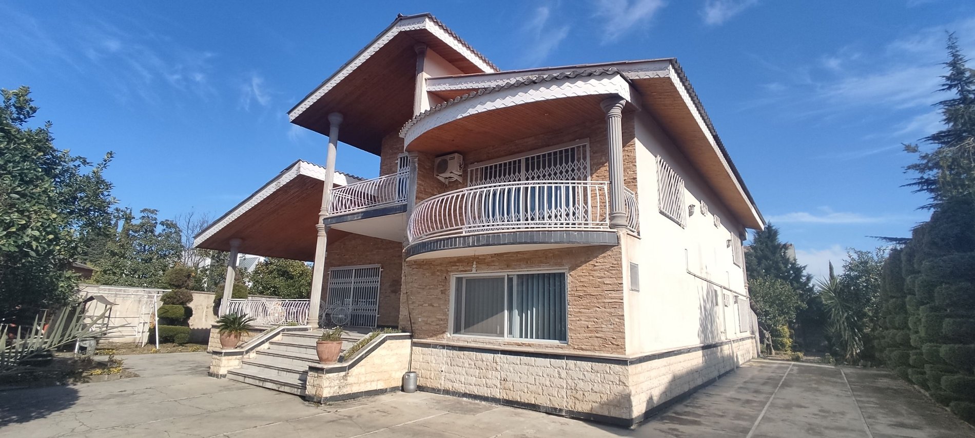 ویلا چهارخوابه استخردار عمارت یاسمن