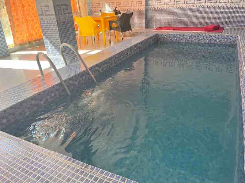 ویلا دوخوابه استخردار آبگرم دوبلکس پالوت