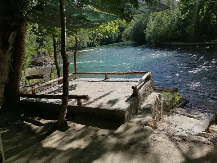 سوئیت دوخوابه دهکردی - سکوهای ساحل رودخانه