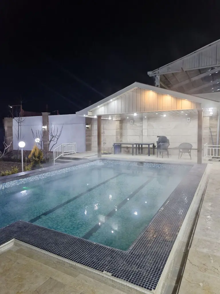 ویلا سه خوابه استخر آبگرم سروری