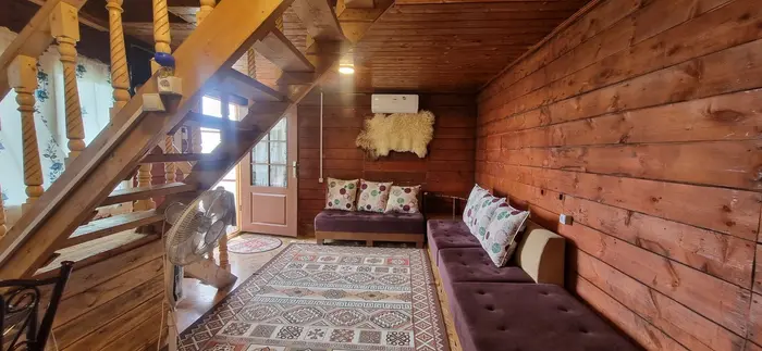 کلبه دوخوابه دوبلکس شکوری - اتاق پذیرایی