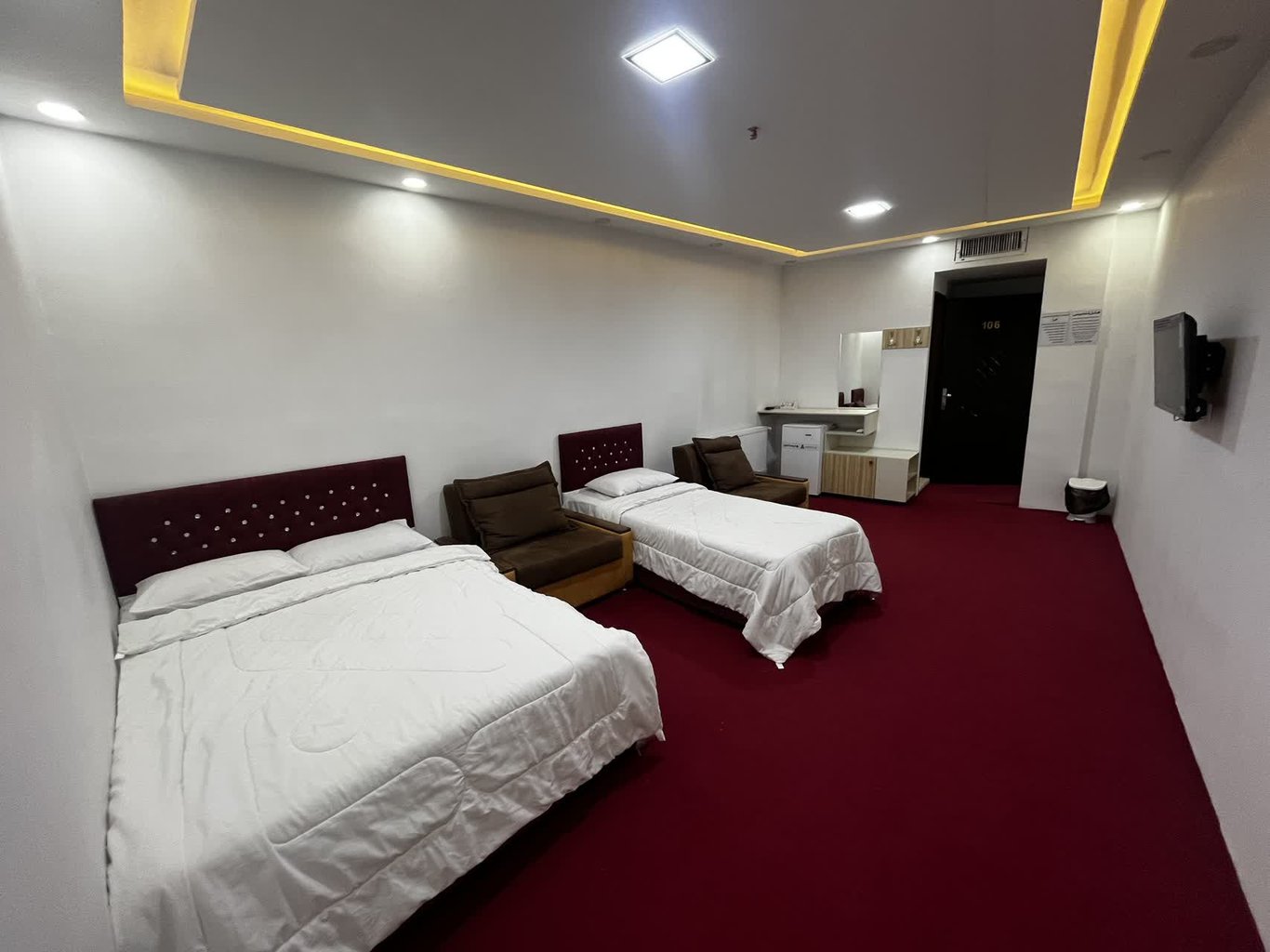 مجتمع اقامتی تندیس - واحد سه تخته 106