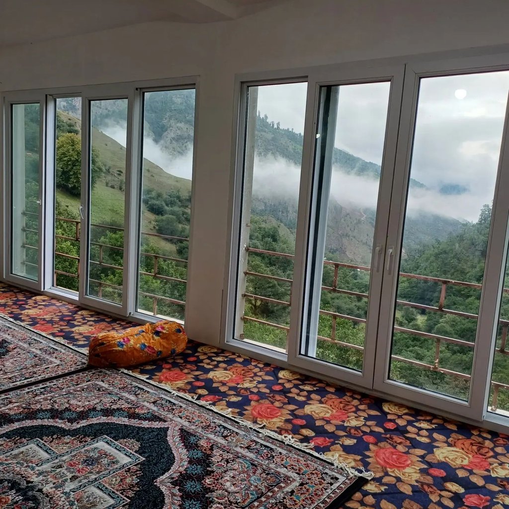 دوخوابه کوهستانی آبشار