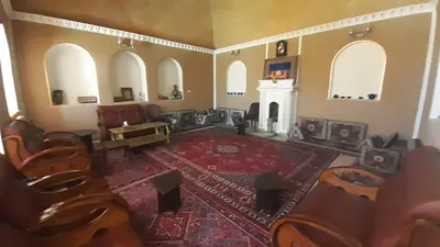 بومگردی عمارت میرزاتقی - واحد تالار و قالی بافی