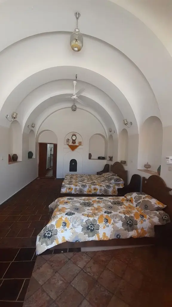 بوم گردی میرزاتقی - واحد نشیمن