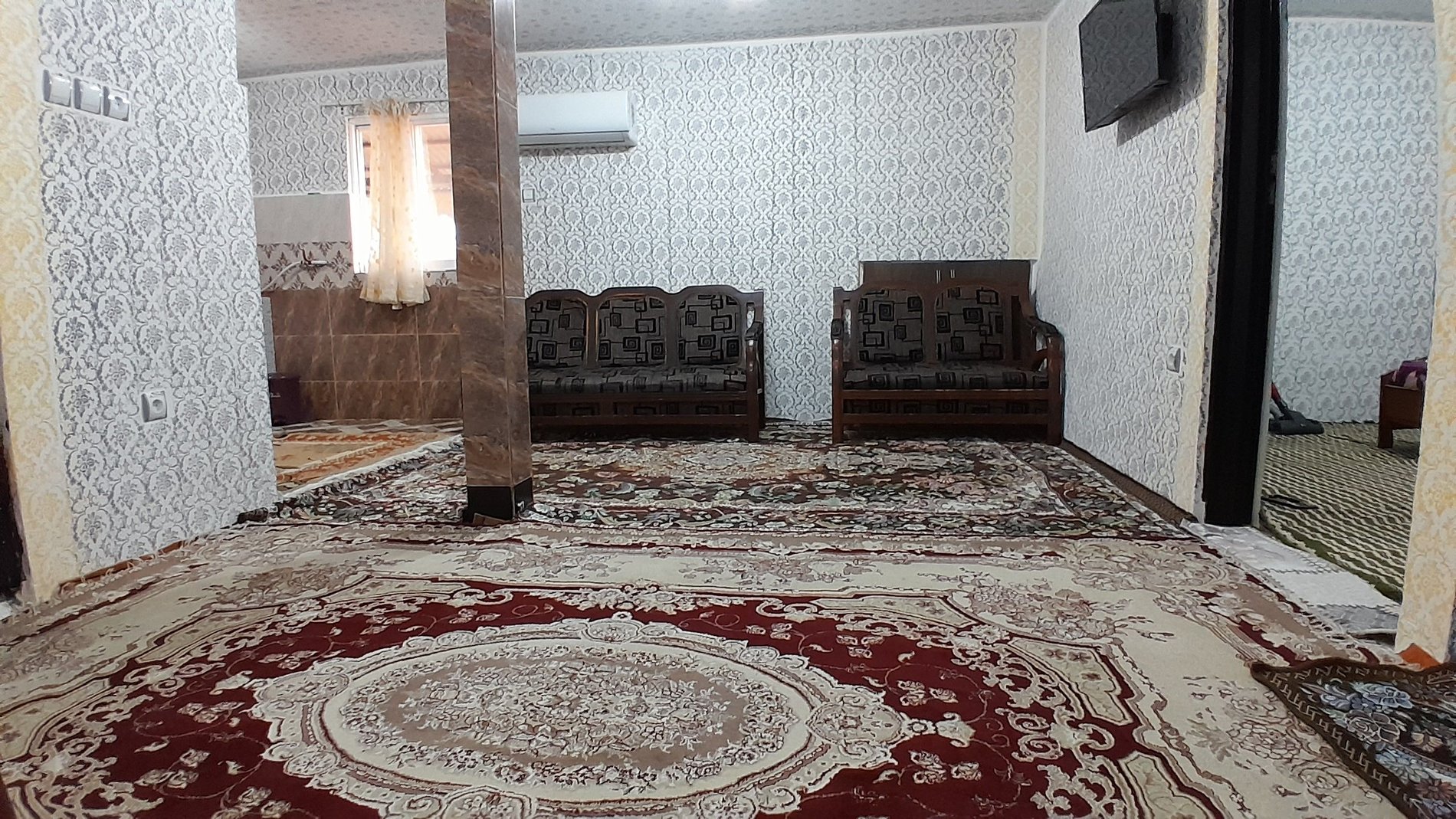 کلبه یک خوابه چوبی جنگلی باران