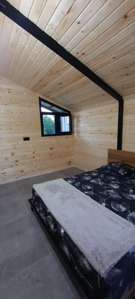 کلبه یک خوابه شیشه ای فتحی