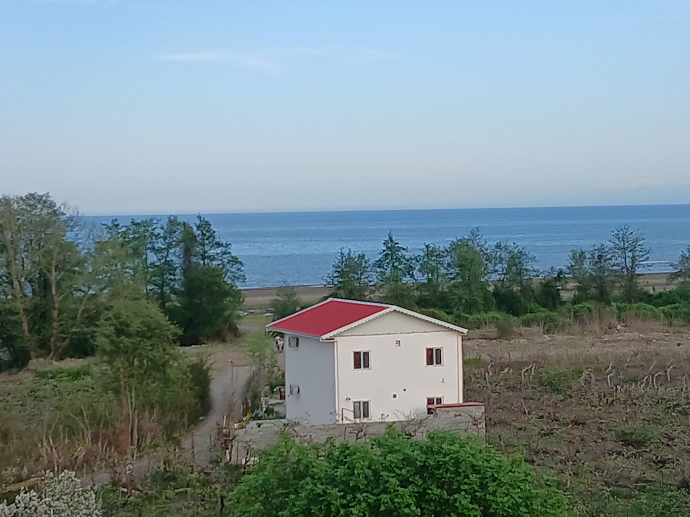 سه خوابه ساحلی خزر