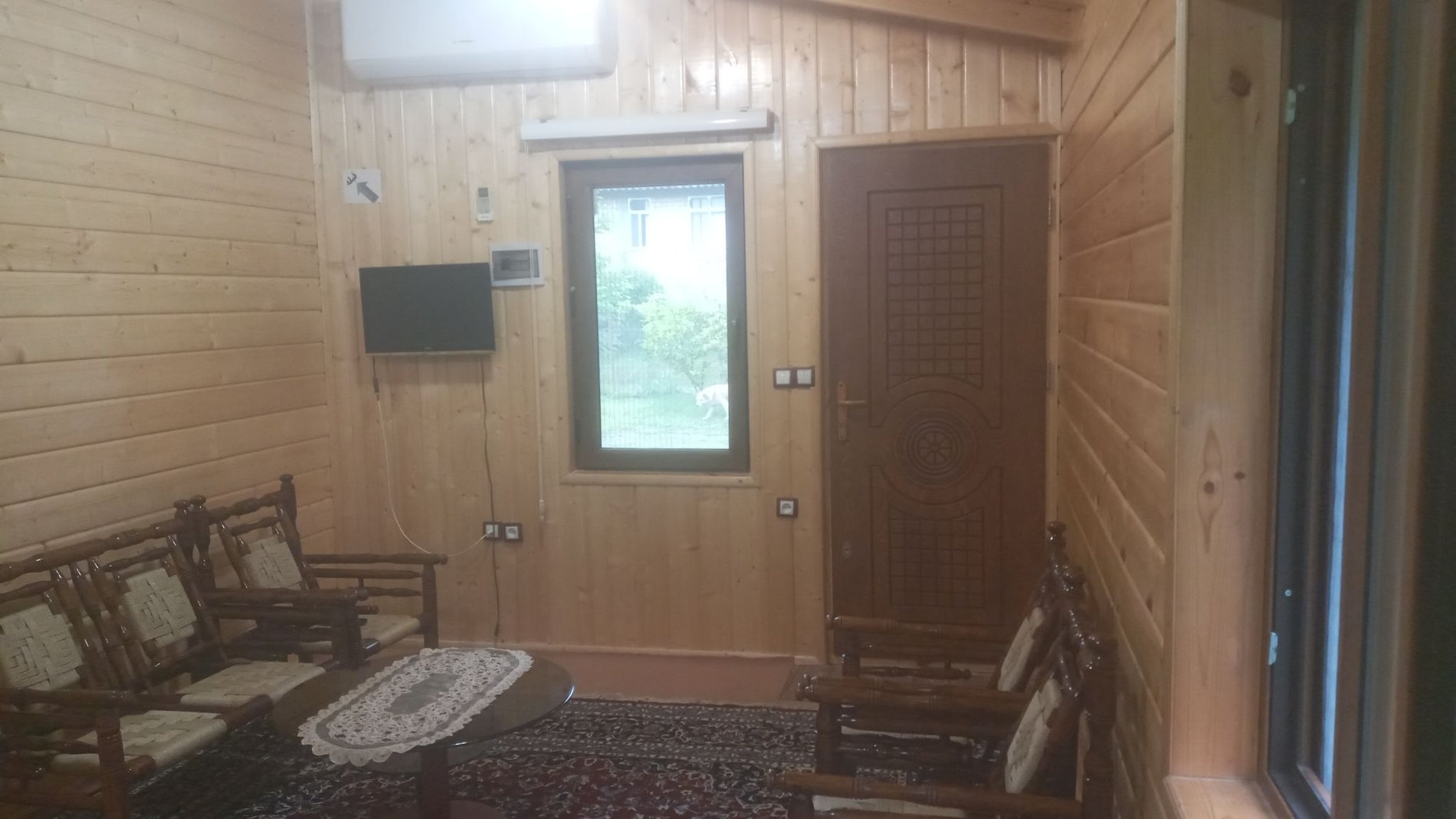 کلبه دوخوابه چوبی ویسادار - سالن