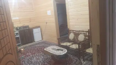 کلبه دوخوابه چوبی ویسادار