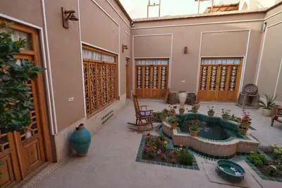 بومگردی خانه مفیدی - واحد بهانه‌های مانوس