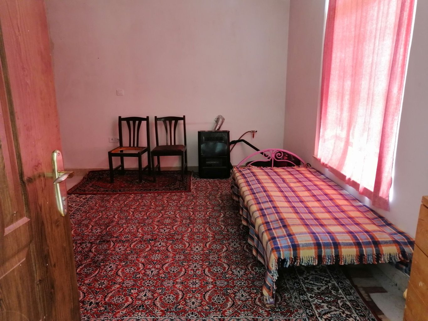 یک خوابه کوهستانی باغ گردنه