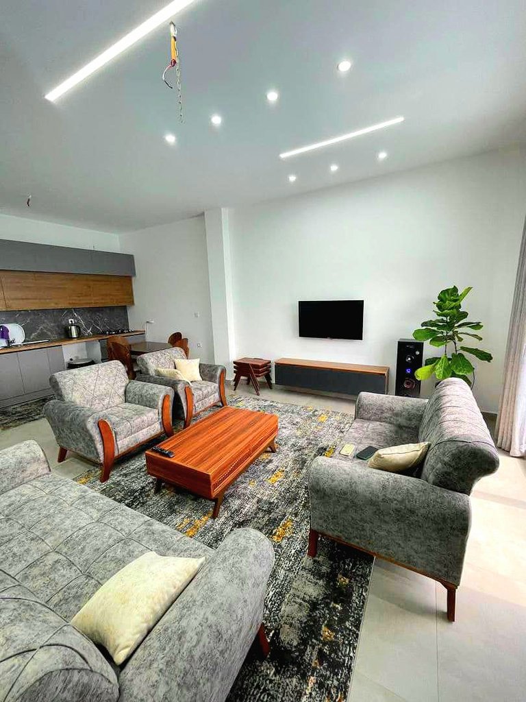 ویلا دوخوابه استخردار آبگرم صدف سفید