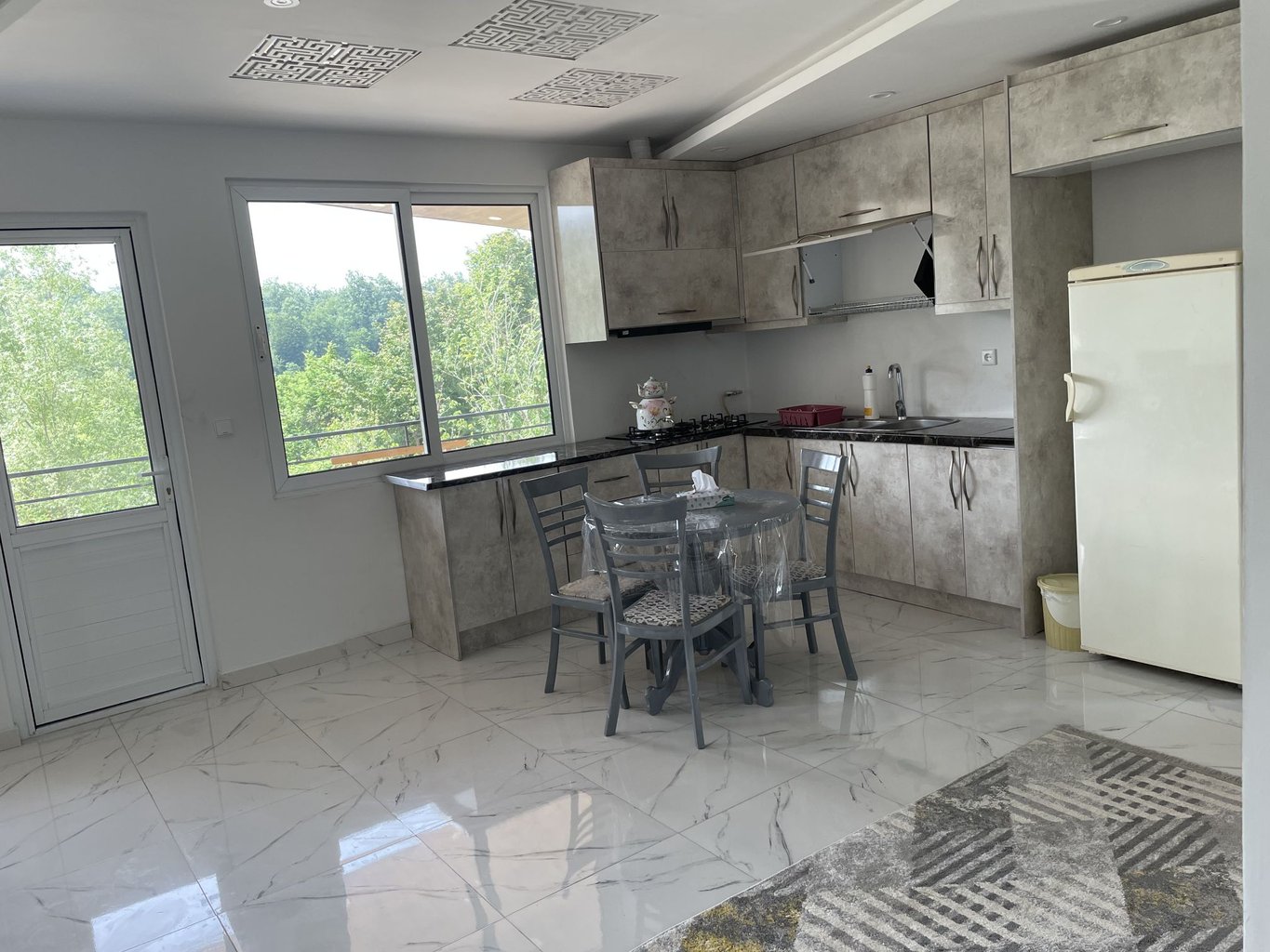 دوخوابه جنگلی استخردار آبگرم شمس