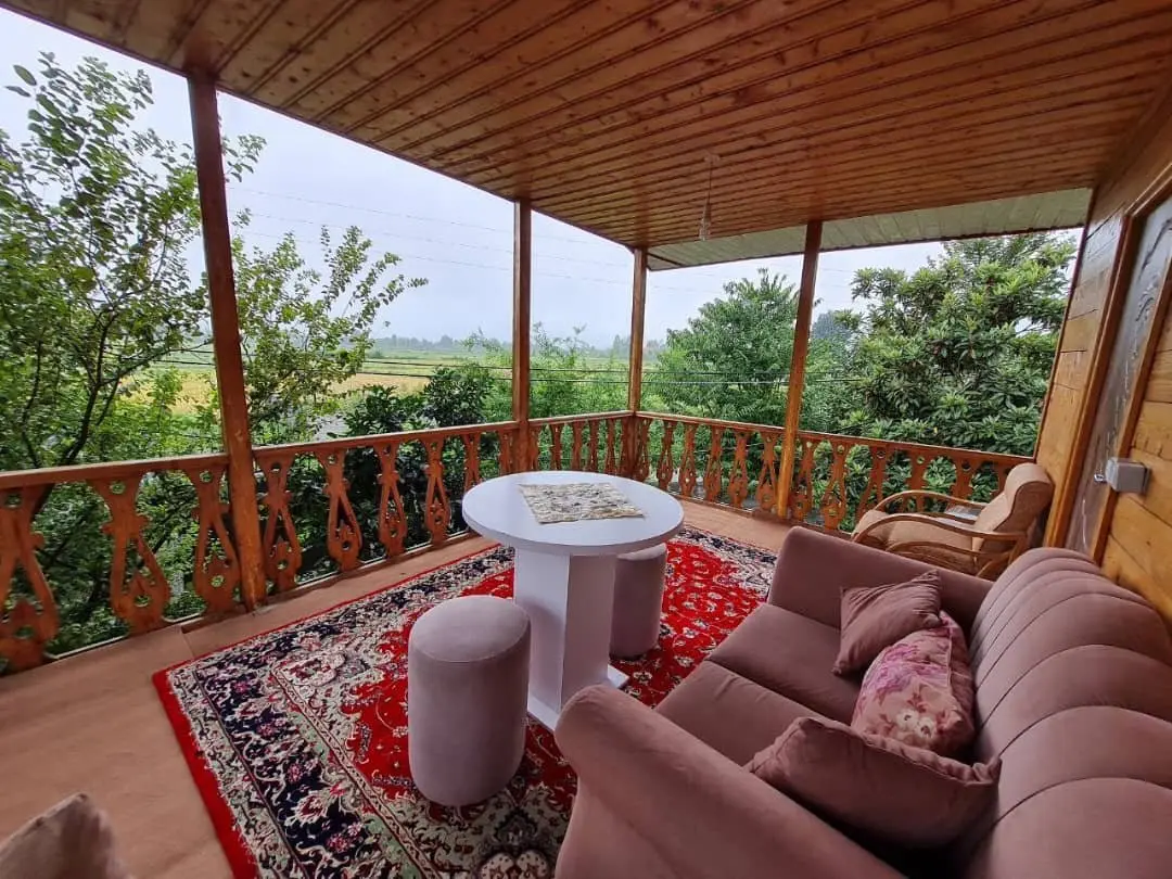 کلبه دوخوابه چوبی خرم