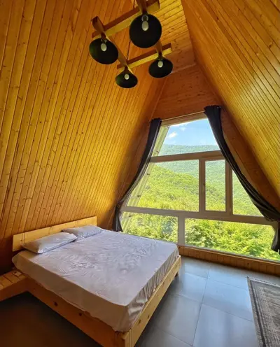 کلبه دوخوابه استخردار بهشت پنهان 1