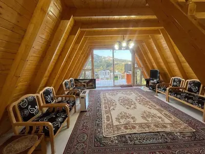 کلبه یک خوابه جنگلی سوئیسی یاس 3