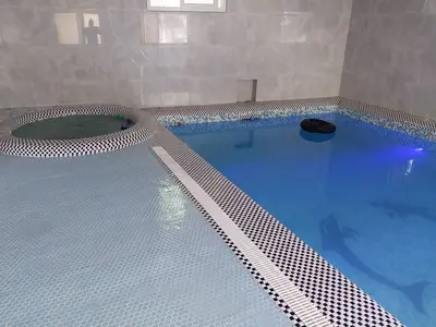 کلبه دوخوابه استخردار چوبی آوینا