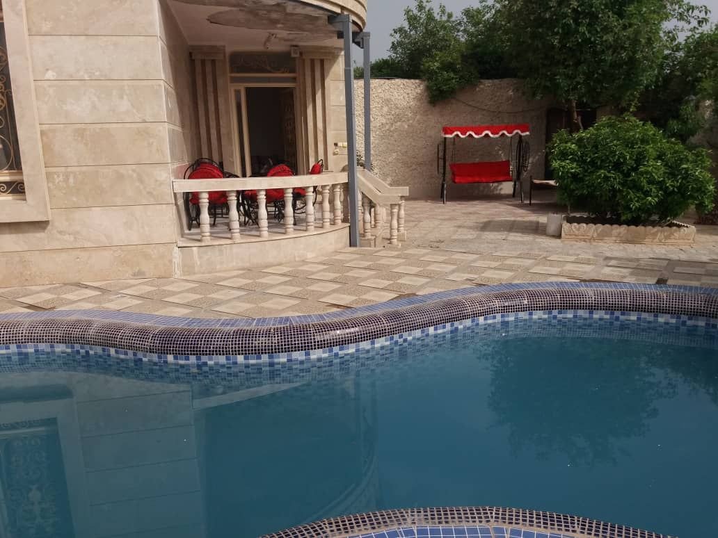 یک خوابه استخردار برومند