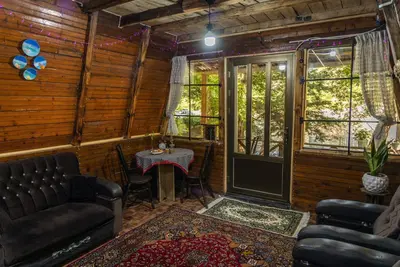 کلبه یک خوابه چوبی خورشید