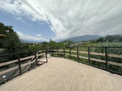 کلبه یک خوابه چوبی سوئیسی نارنج