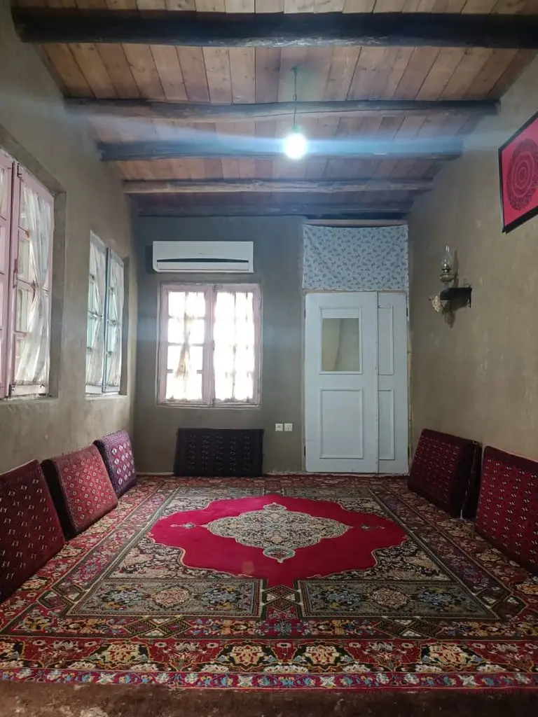 بوم گردی فلت مهر پیلک