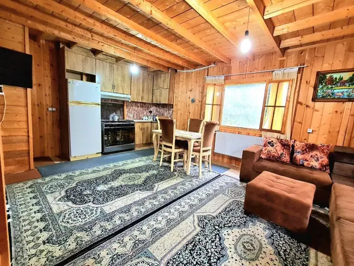 کلبه دوخوابه چوبی خرم