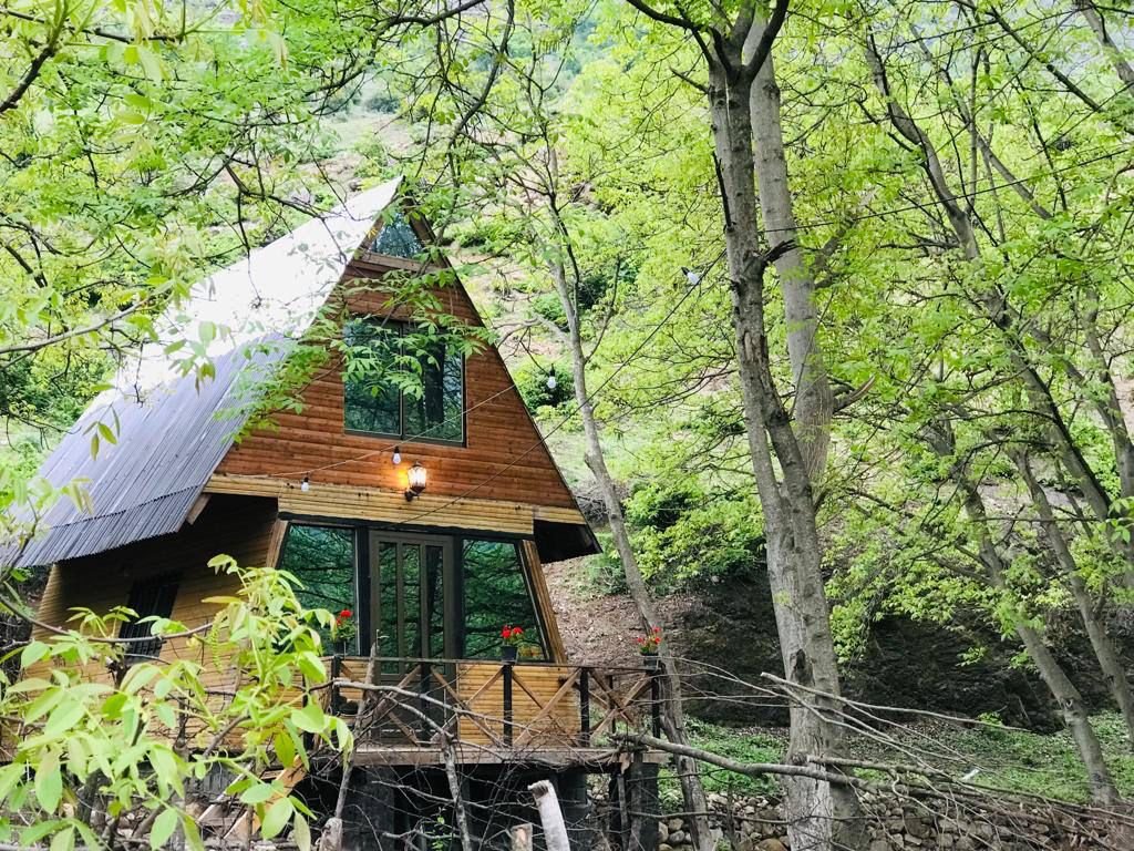 یک خوابه چوبی خورشید