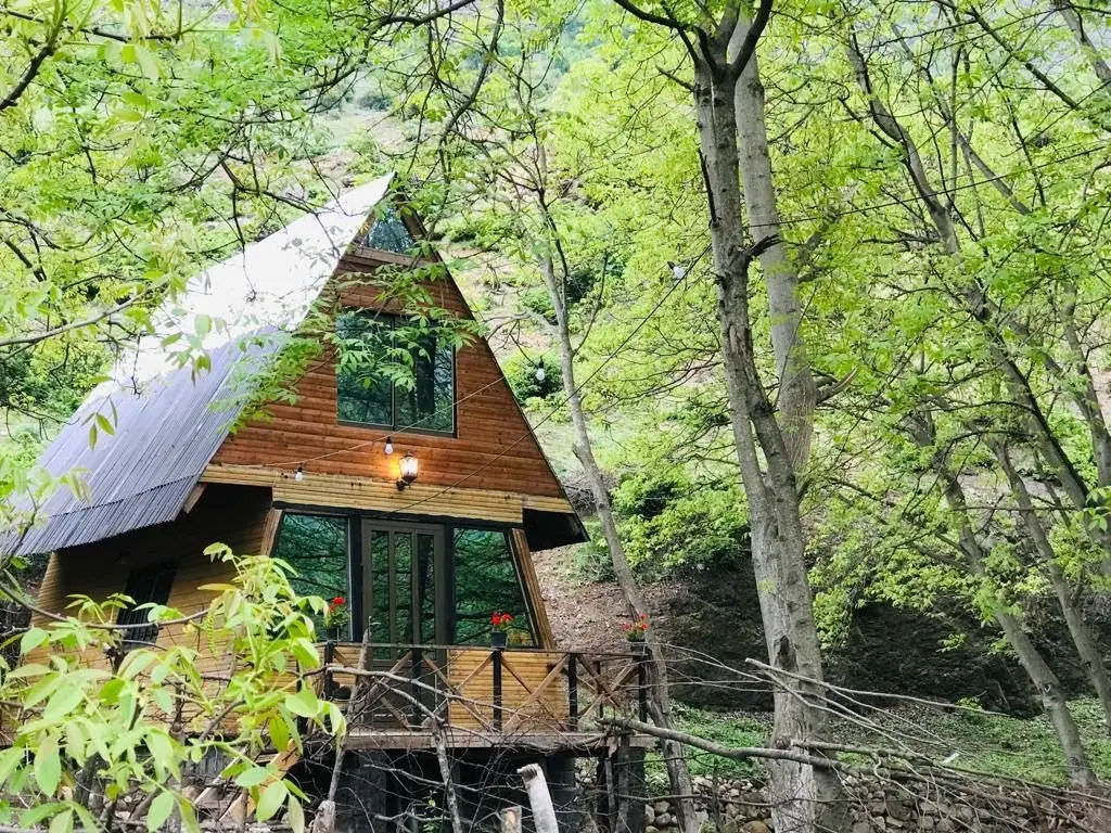 کلبه یک خوابه چوبی خورشید