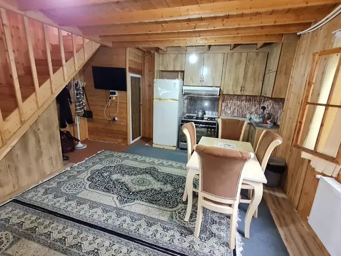 کلبه دوخوابه چوبی خرم