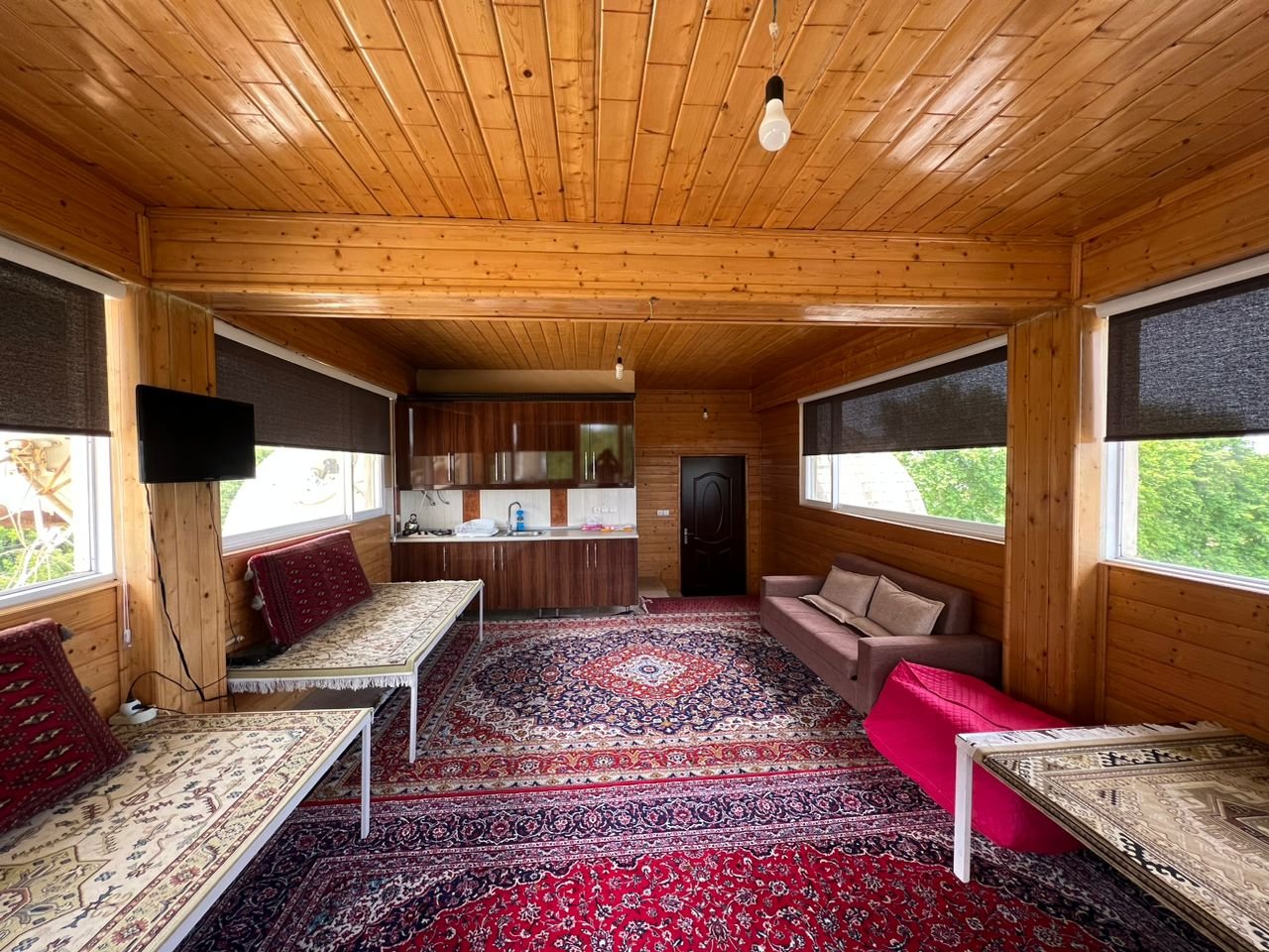 فلت شاهنشین چوبی