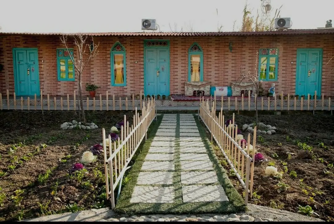 بوم گردی فلت افتاب گردان ۴