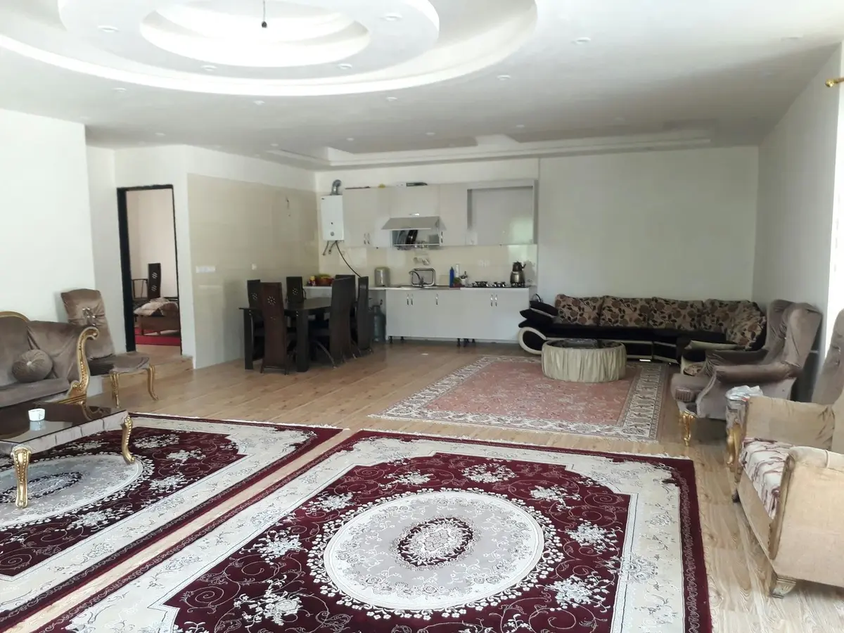 ویلا دوخوابه باغ کیا 1 - پذیرایی و آشپزخانه