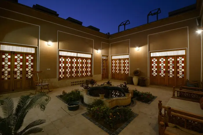 بوم گردی خانه مفیدی - واحد بهانه‌های مانوس