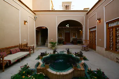 بومگردی خانه مفیدی - واحد اشراقها