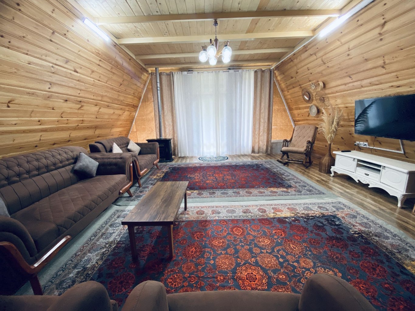 کلبه یک خوابه جنگلی خزان