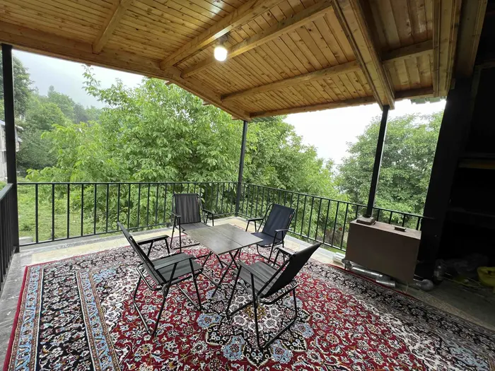 ویلا یک خوابه کوهستانی آریا - میز و صندلی های تاشو