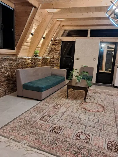 کلبه یک خوابه سوئیسی جنگلی شریف