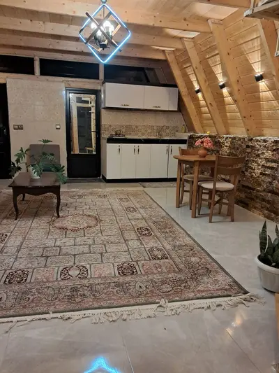 کلبه یک خوابه سوئیسی جنگلی شریف