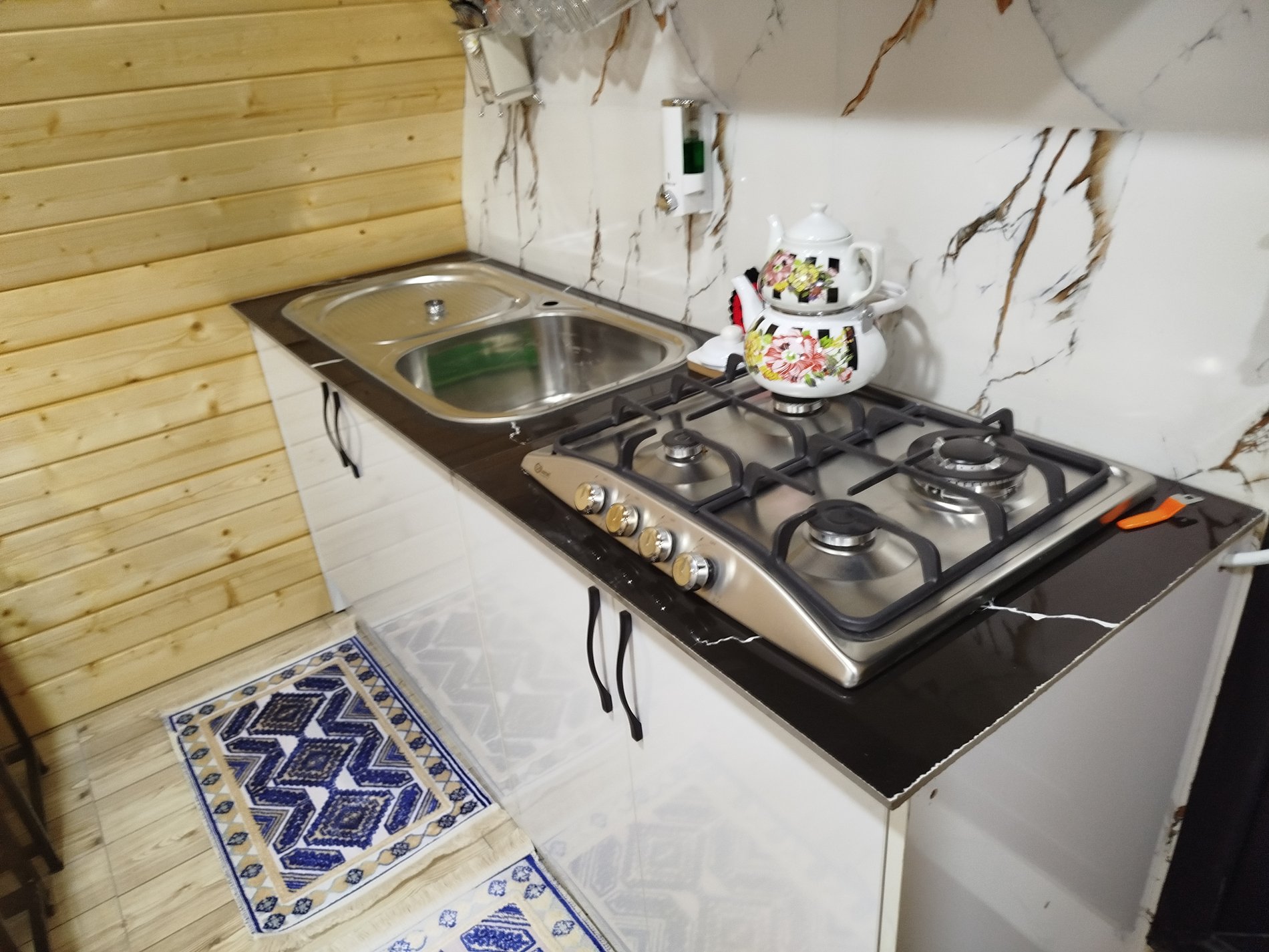 کلبه یک خوابه جنگلی سوئیسی مسعود