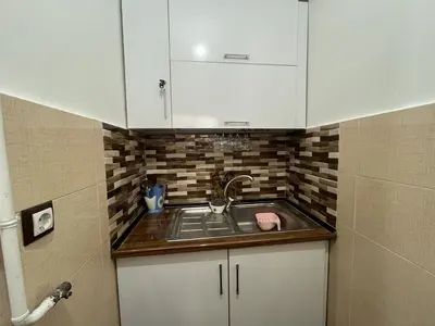 سوئیت فلت دانشجو النا