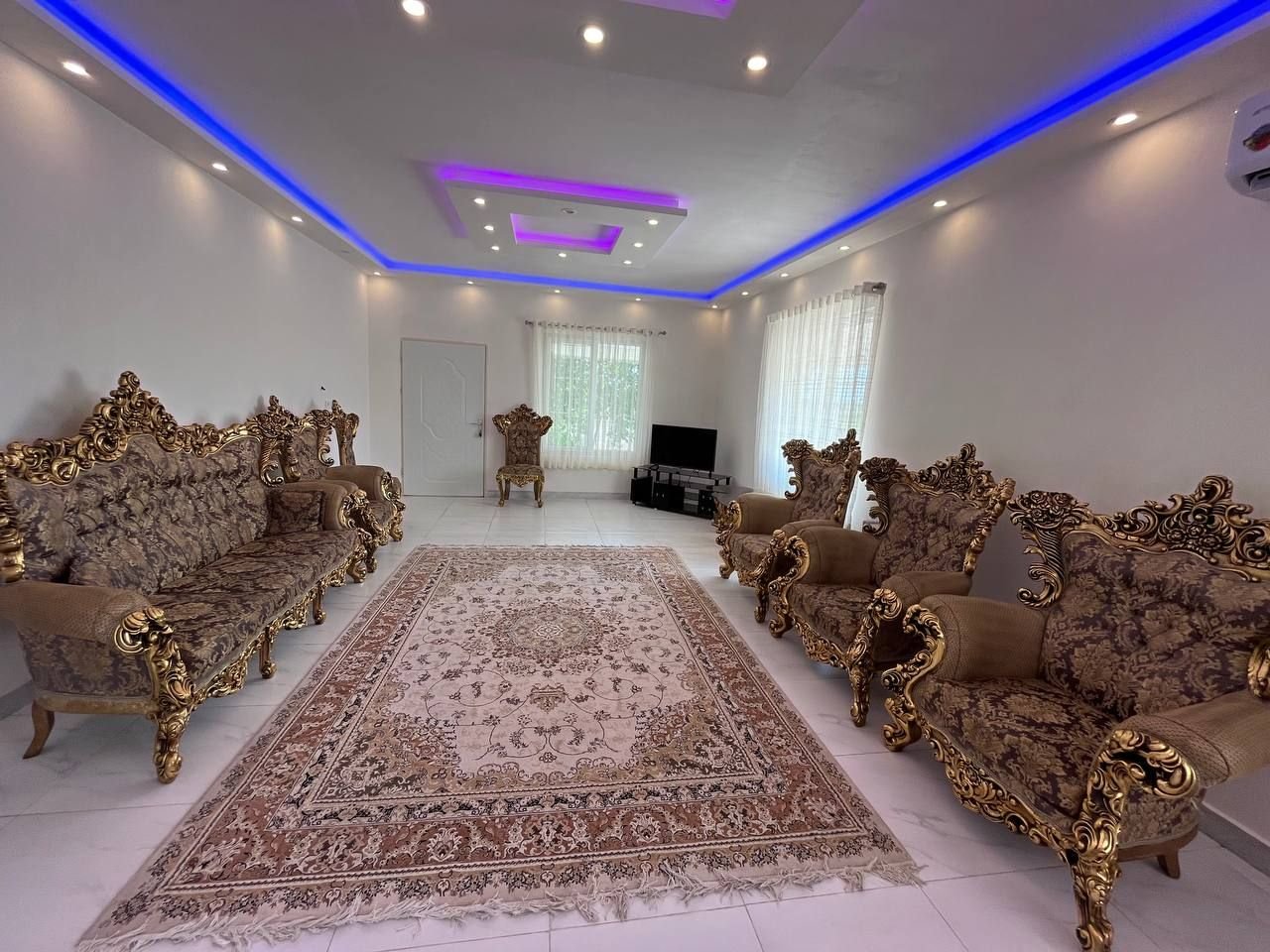 ویلا دوخوابه استخردار حصیر